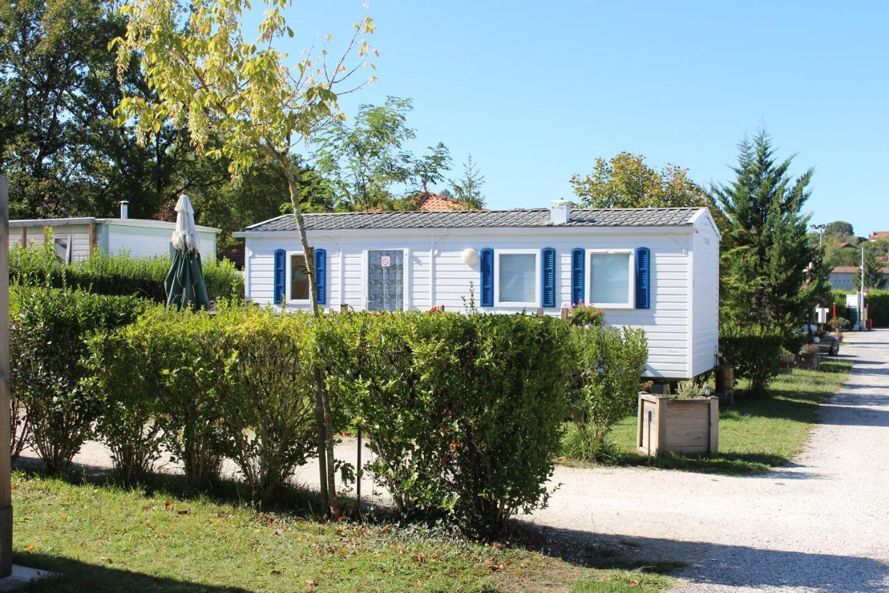 Camping Du Pontis Verteillac Екстер'єр фото