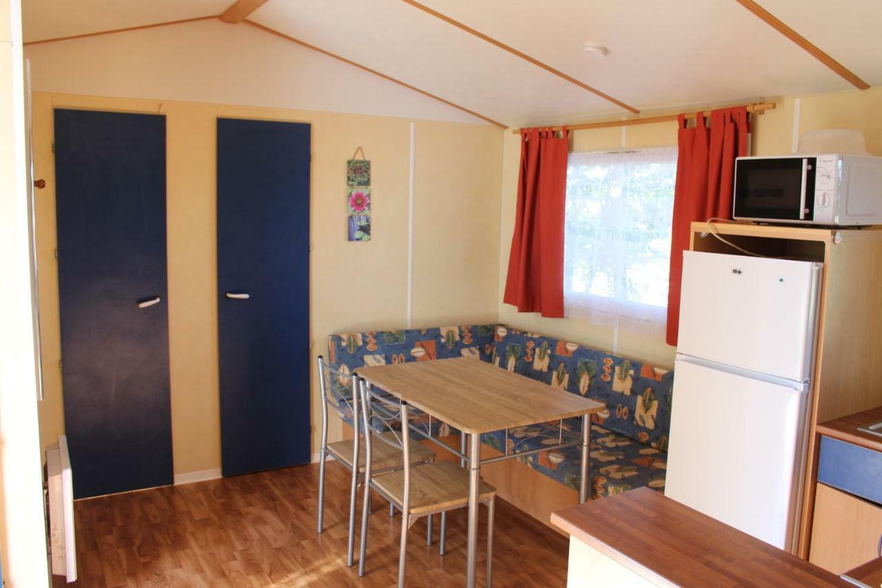 Camping Du Pontis Verteillac Екстер'єр фото