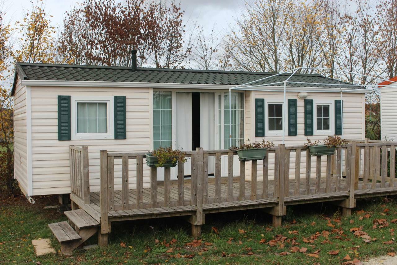 Camping Du Pontis Verteillac Екстер'єр фото